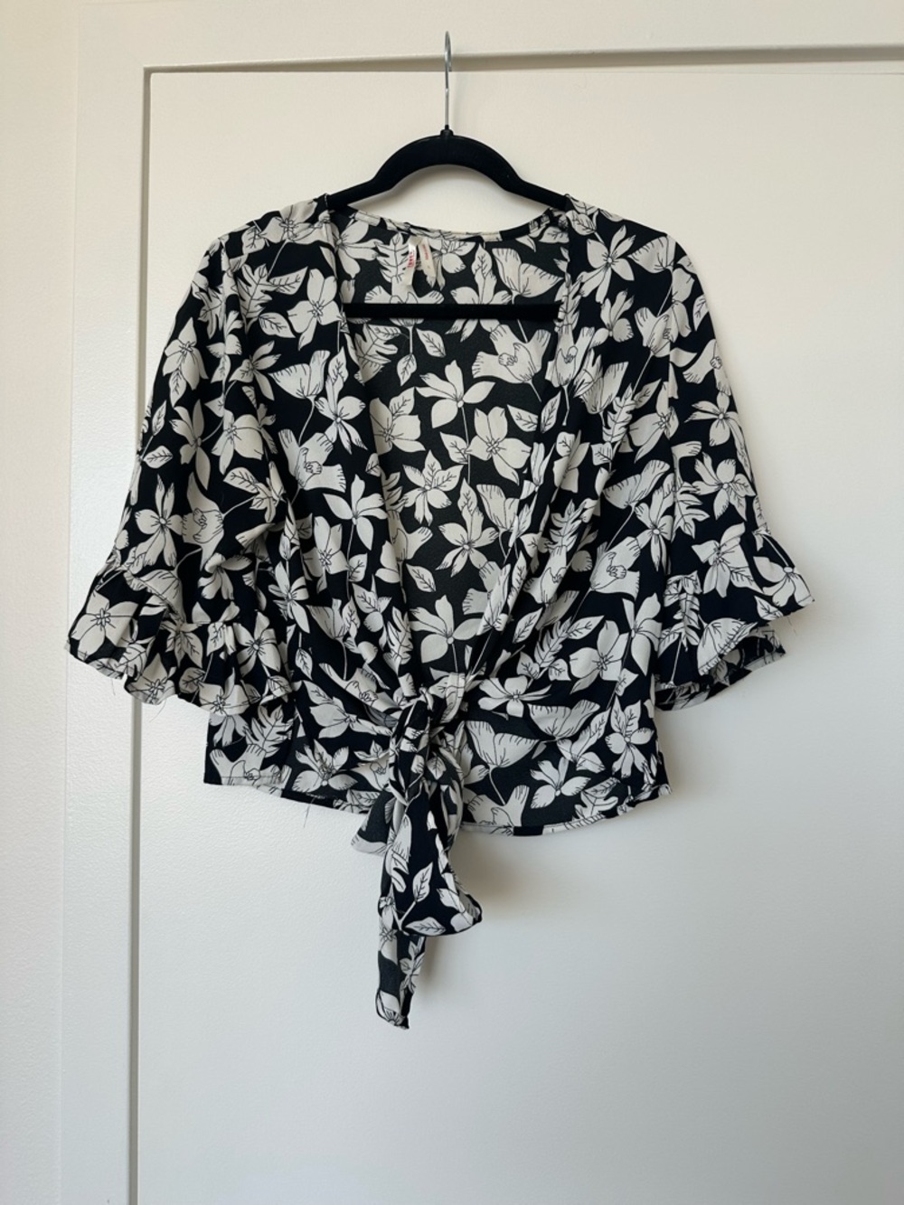 Black & White Floral Tie-Front Blouse